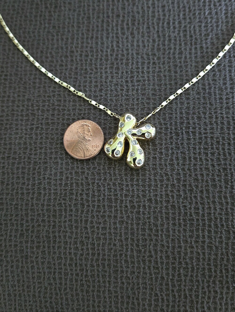 Gemelli👭 Puffy Letter "K" Initial Pendant Necklace - Picture 8 of 16
